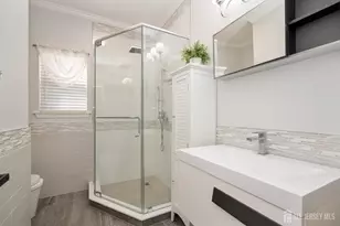 6 Lawrence Ct, Monroe Township, NJ 08831 - Photo 30