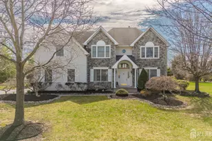 3 Colonial Ct, Plainsboro Township, NJ 08536 - Photo 2