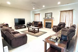 7 Beryl Ct, South Brunswick Township, NJ 08824 - Photo 4