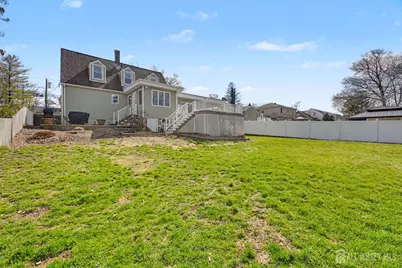 70 Oxford Road, Colonia, NJ 07067 - Photo 32