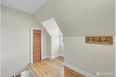 70 Oxford Road, Colonia, NJ 07067 - Photo 22