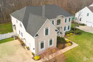 9 Stonegate Dr, Monroe Township, NJ 08831 - Photo 4