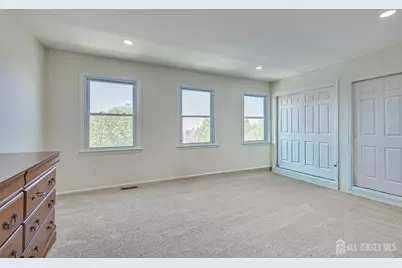 5 Heritage Square, Sayreville, NJ 08872 - Photo 28