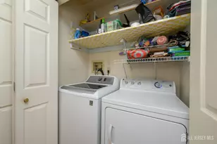 108 Eastwick Ct, Hillsborough Township, NJ 08844 - Photo 16