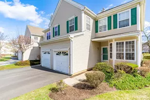 55 Woods Edge Ct, Sayreville, NJ 08859 - Photo 1