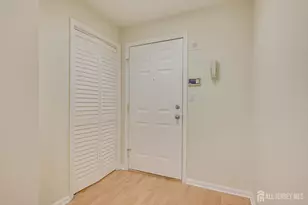 1109 Stoneridge Cir, Helmetta, NJ 08828 - Photo 6