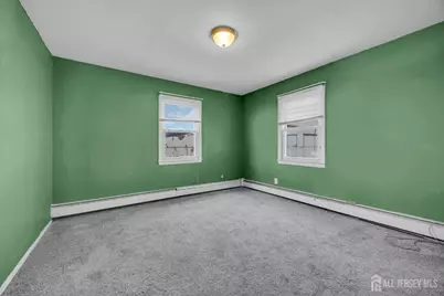 17 Hillcrest Avenue, Edison, NJ 08817 - Photo 2