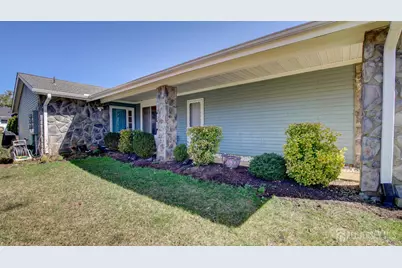 371-A Duranta Plaza, Monroe Township, NJ 08831 - Photo 2