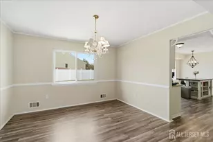 12 Holmes Ave, Monroe Township, NJ 08831 - Photo 8