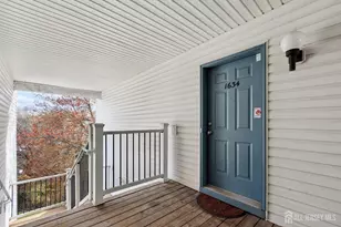 1634 Waterford Dr E, Edison, NJ 08820 - Photo 28