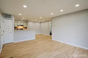 395 Carhart Ct, East Brunswick Township, NJ 08816 - Photo 4