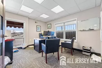 100 W Pond Road, Perth Amboy, NJ 08861 - Photo 8