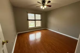 54 Holly Ct, Edison, NJ 08820 - Photo 36