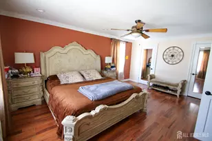 199 E Arthur Pl, Iselin, NJ 08830 - Photo 18