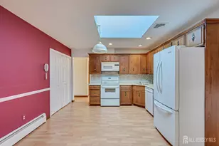 17 Bartha Ave, Edison, NJ 08817 - Photo 10