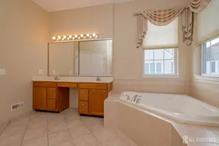 3 Hogan Way, Monroe Township, NJ 08831 - Photo 20