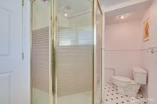 40 Meeker Ave, Edison, NJ 08817 - Photo 22