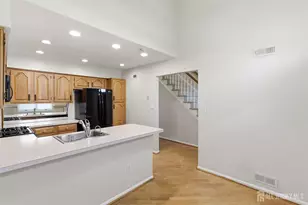 34 Rutland Ln, Monroe Township, NJ 08831 - Photo 6