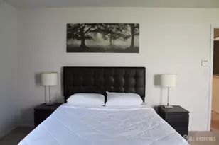 612 Waterford Dr, Edison, NJ 08817 - Photo 32