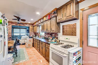 615 Greenwood Avenue, Old Bridge Township, NJ 08879 - Photo 10