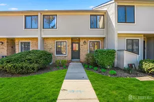 8 Irongate, Metuchen, NJ 08840 - Photo 2