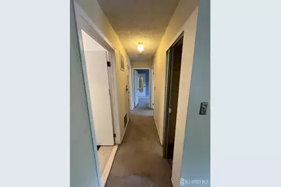 285 Hampshire Court, Piscataway Township, NJ 08854 - Photo 6