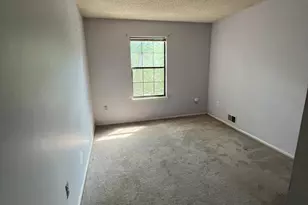 285 Hampshire Ct, Piscataway Township, NJ 08854 - Photo 8