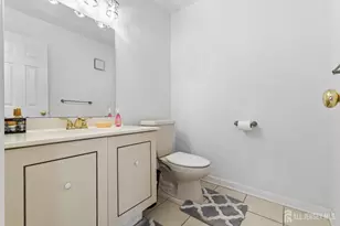 96 Westgate Dr, Edison, NJ 08820 - Photo 14