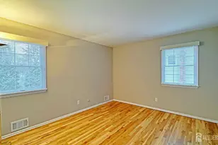 26 Lucille Ct, Edison, NJ 08820 - Photo 14