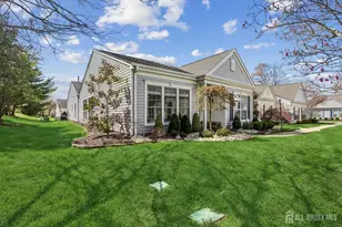 449 Bluebird Dr, Monroe Township, NJ 08831 - Photo 2