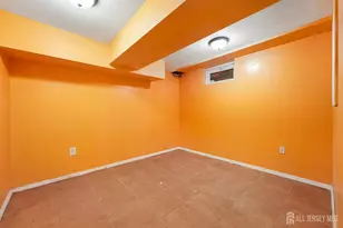 9 Chipwood Ln, North Brunswick Township, NJ 08902 - Photo 34