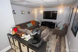 31 Scarlet Dr, Sayreville, NJ 08859 - Photo 54