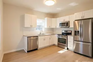 103 Logan Ln, Logan, NJ 08014 - Photo 2