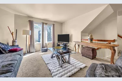 303 Holly Drive, Perth Amboy, NJ 08861 - Photo 4