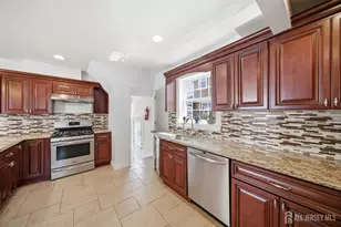 157 Freeman St, Woodbridge Township, NJ 07095 - Photo 16