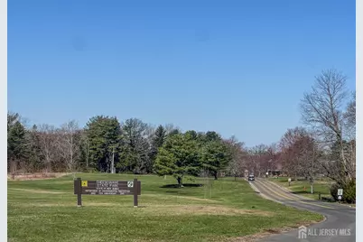 1 Connecticut Court, Old Bridge Township, NJ 07747 - Photo 20