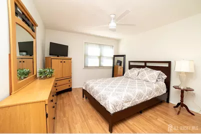 1 Connecticut Court, Old Bridge Township, NJ 07747 - Photo 16