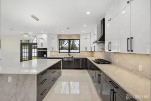 6 E Knollwood Rd, Edison, NJ 08817 - Photo 20