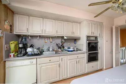 7 Sheinfine Avenue, South River, NJ 08882 - Photo 10