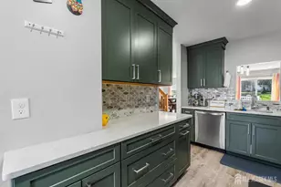 110 Castle Pointe Blvd, Piscataway Township, NJ 08854 - Photo 8