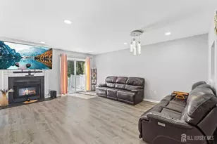 110 Castle Pointe Blvd, Piscataway Township, NJ 08854 - Photo 14