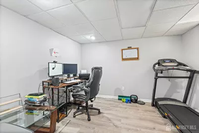 110 Castle Pointe Boulevard, Piscataway Township, NJ 08854 - Photo 22