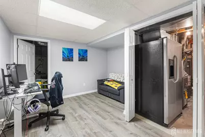 110 Castle Pointe Boulevard, Piscataway Township, NJ 08854 - Photo 18