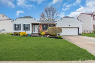 3 Lynn Ct, North Brunswick Township, NJ 08902 - Photo 1