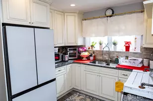 15 S Pulaski Ave, Sayreville, NJ 08872 - Photo 14