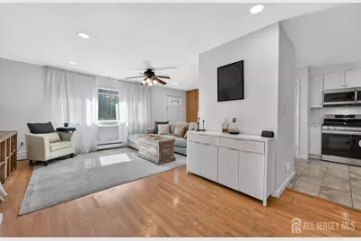 810 Cricket Lane, Woodbridge Township, NJ 07095 - Photo 10