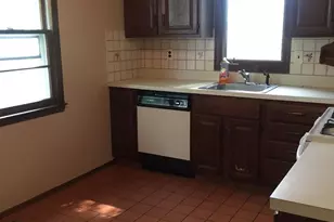 17 Jill Ct, Edison, NJ 08817 - Photo 2