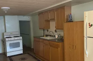 420 Lawton Pl, Perth Amboy, NJ 08861 - Photo 4