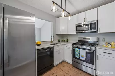 3015 Lighthouse Lane, Sayreville, NJ 08859 - Photo 8