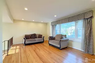 9 Stratford Cir, Edison, NJ 08820 - Photo 8